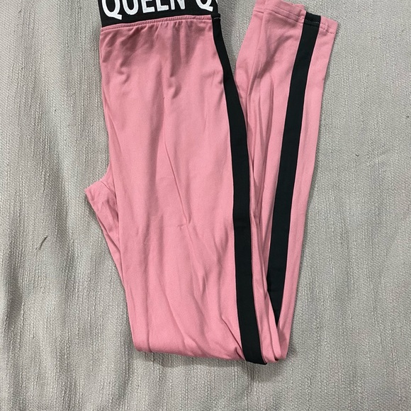 Queen pink and black stripe leggings - Picture 4 of 5